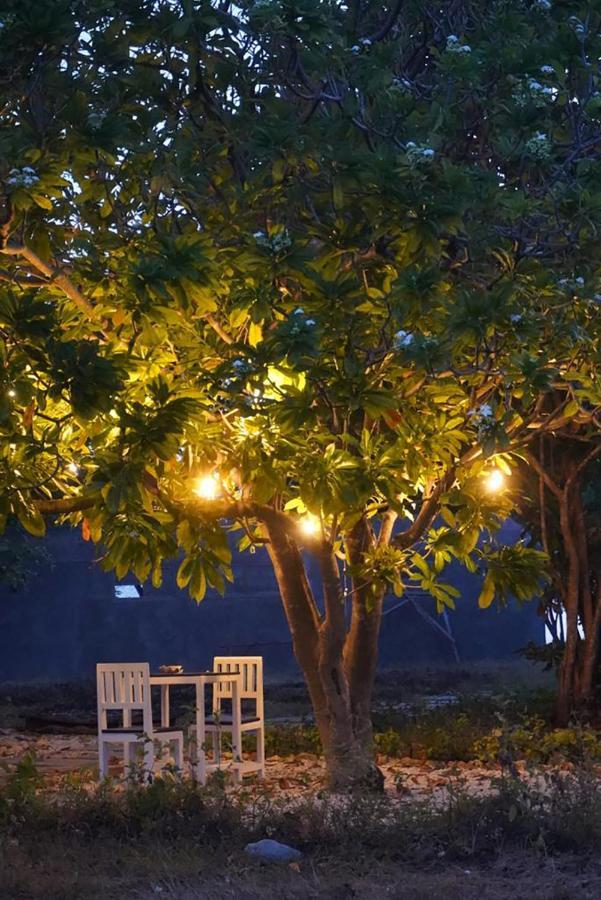 Maleo Moyo Hotel & Dive Resort Moyo Island 외부 사진